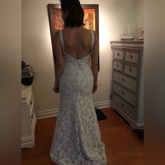 Gorgeous white lace dress - Picture 3 of 7